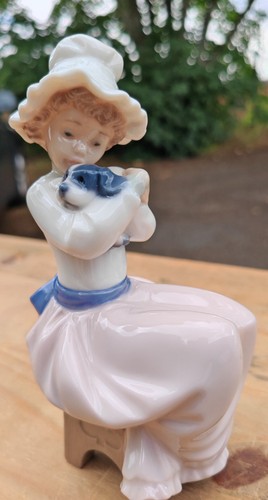 Lladró nao porcelain - nao,