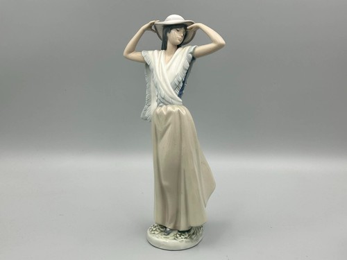 Nao lladro women - nao, in
