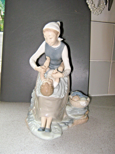 Nao lladro figurine mother - lladro,