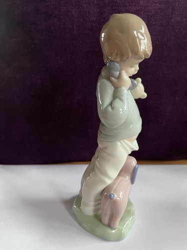 Porcelain figure nao - figure, by
