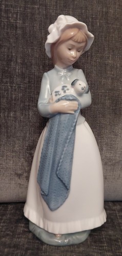 Nao lladro girl - nao, /