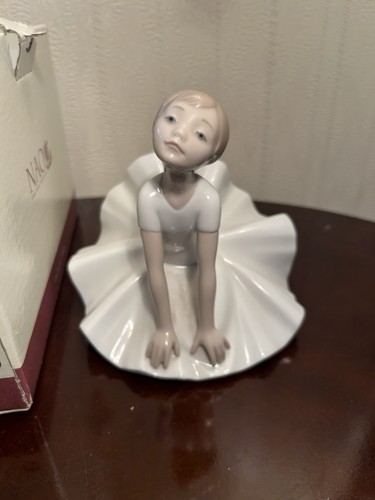 Nao lladro thinking pose - nao, by