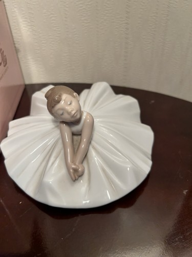 Nao lladro clase de - by,