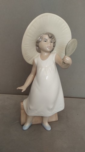 Nao lladro 1351 playing dress - nao,