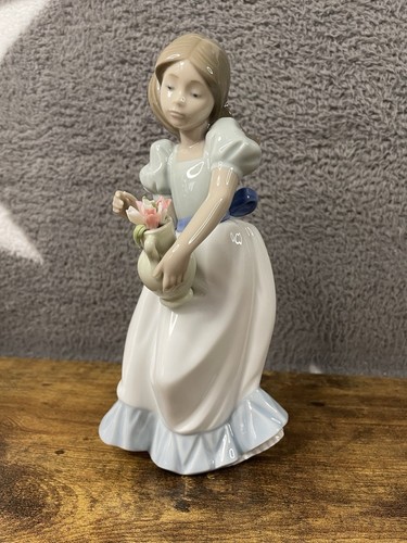 Nao lladro girl - lladro,