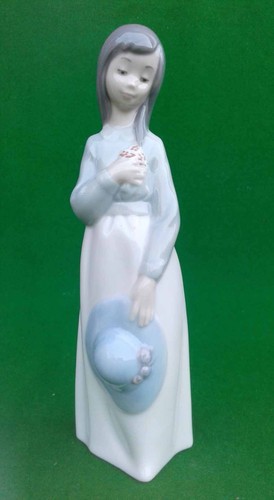 Nao lladro pensive girl - lladro,