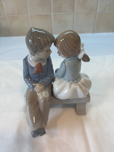 Lladro nao young love 1136 - young,