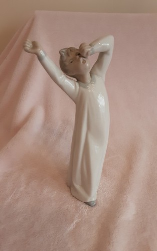 Lladro nao figure boy - nao,