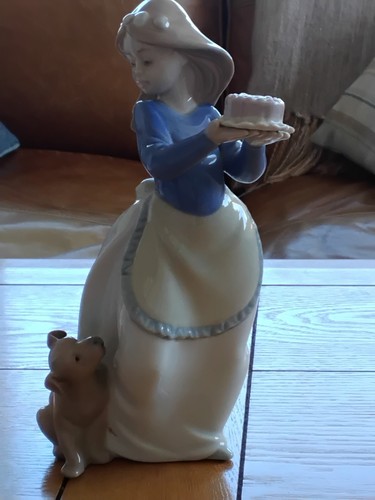 Nao lladro figurine - by,
