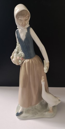 Vintage lladro nao figurine - lladro,