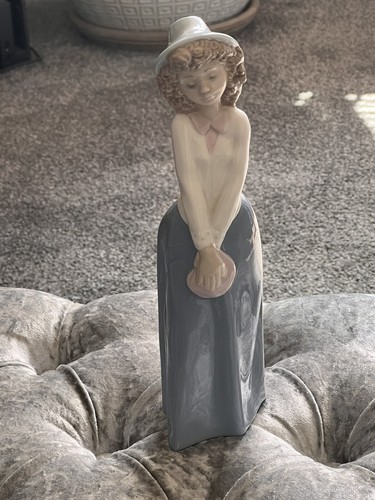 Lladro nao figurines - lladro,